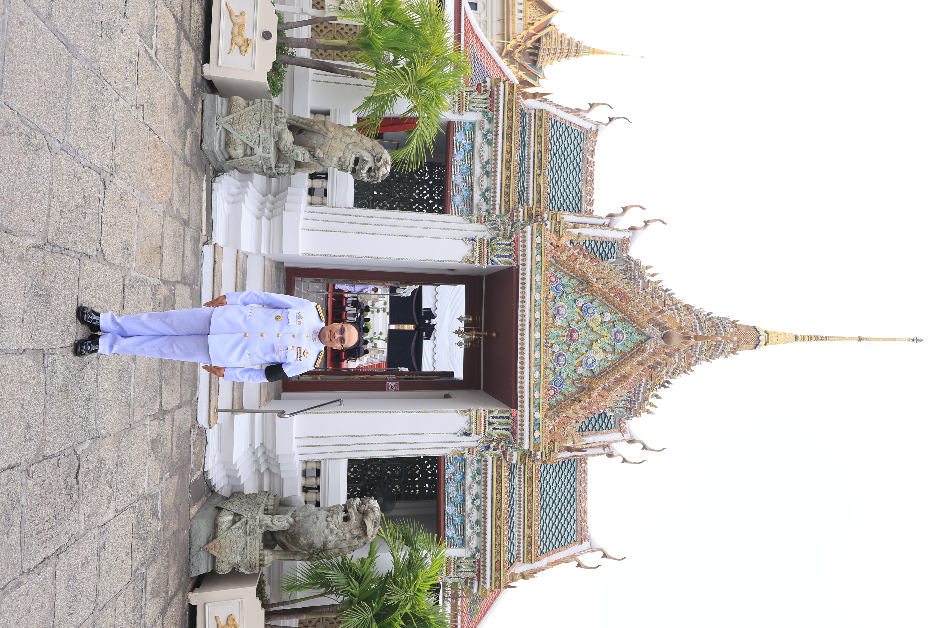 title - คณะผู้บริหาร ส.ป.ก. ร่วมผลัดเวรเฝ้าฯ พระพิธีธรรมสวดพระอภิธรรมพระบรมศพ สมเด็จพระนางเจ้าสิริกิติ์ พระบรมราชินีนาถ พระบรมราชชนนีพันปีหลวง